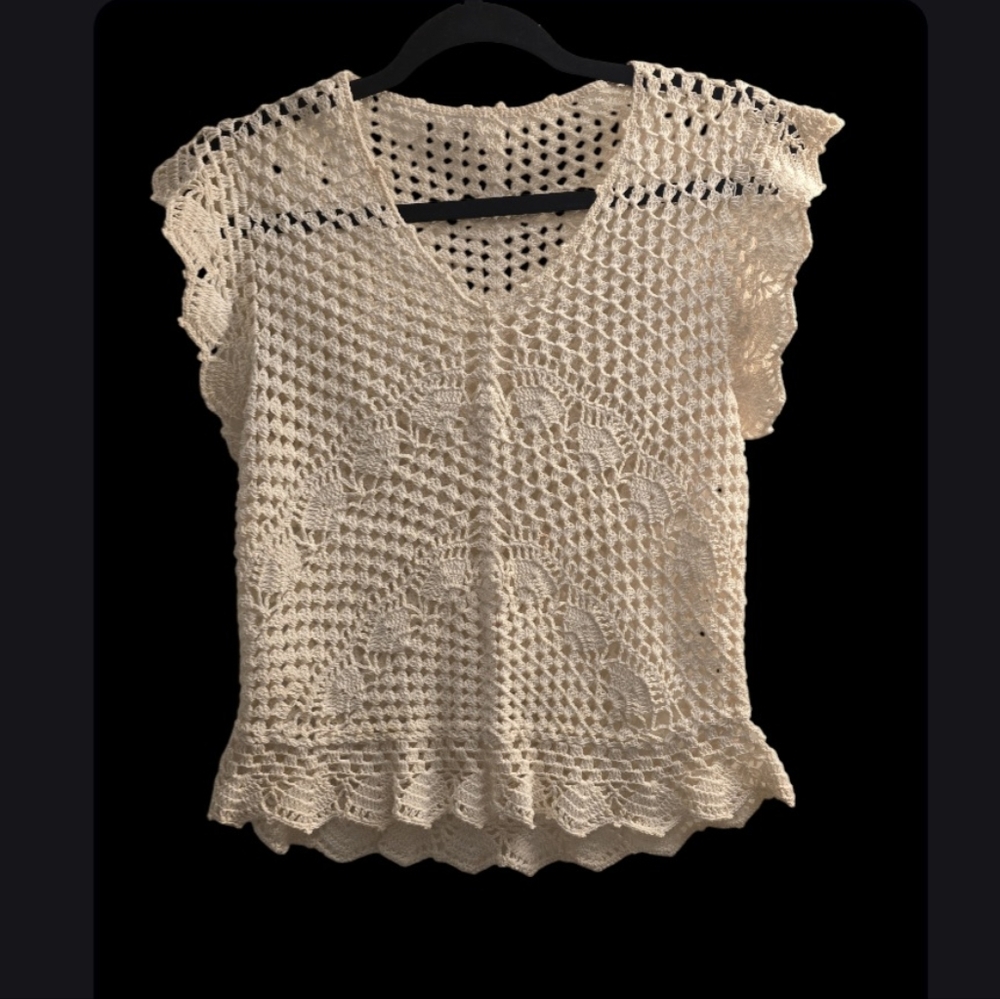 Muney New York beige crochet top. Size small - Picture 1 of 5